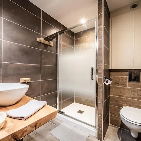 Chalet Triplex Avec Piscine - Sauna