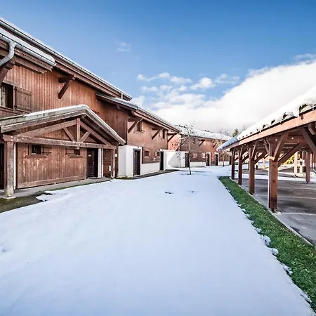 Chalet Triplex Avec Piscine - Sauna